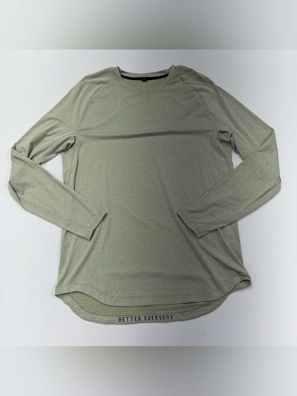 Lululemon License To Train Long Sleeve Shirt Mens XL Green Curve Hem Athletic